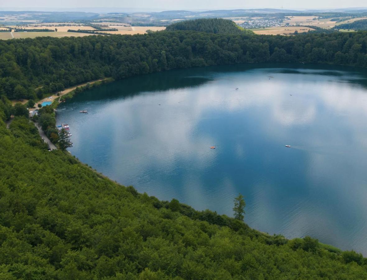 Netten Naturerlebnis Holz-Chalets Daun Exteriör bild