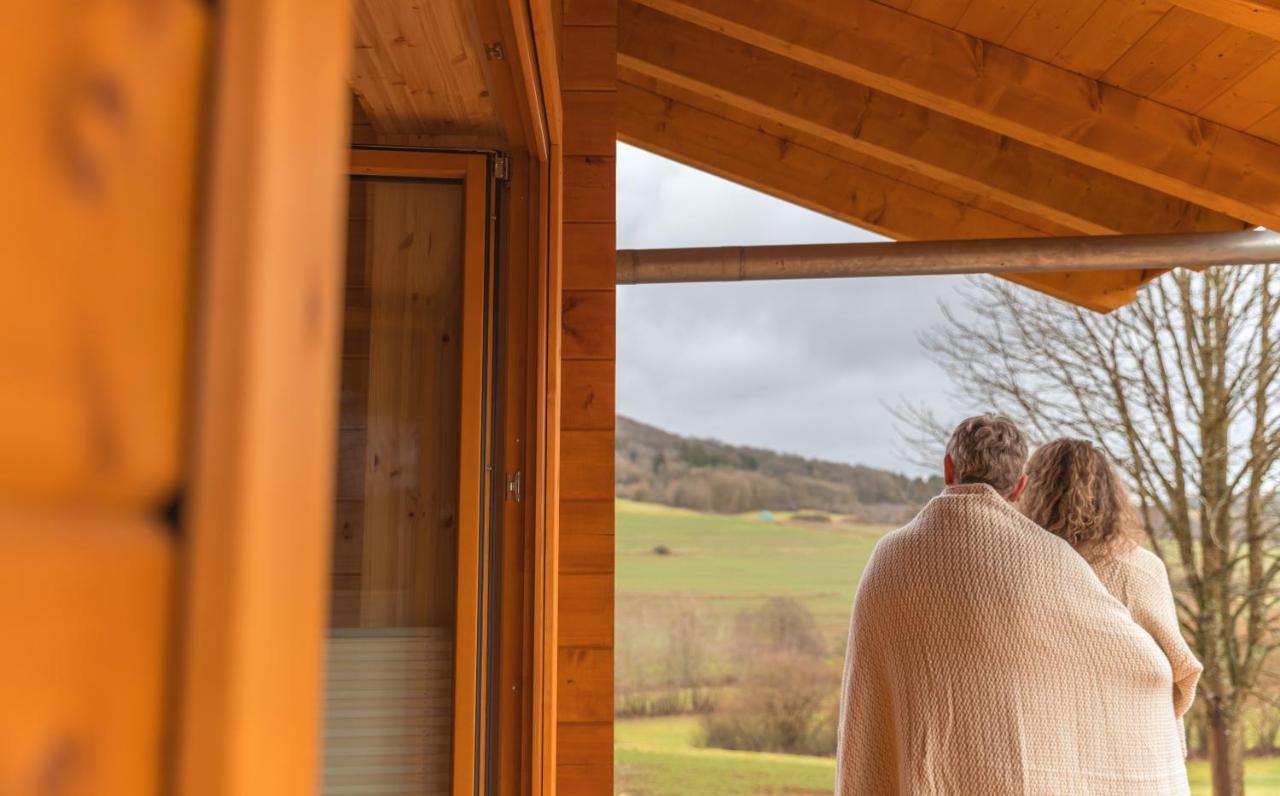 Netten Naturerlebnis Holz-Chalets Daun Exteriör bild