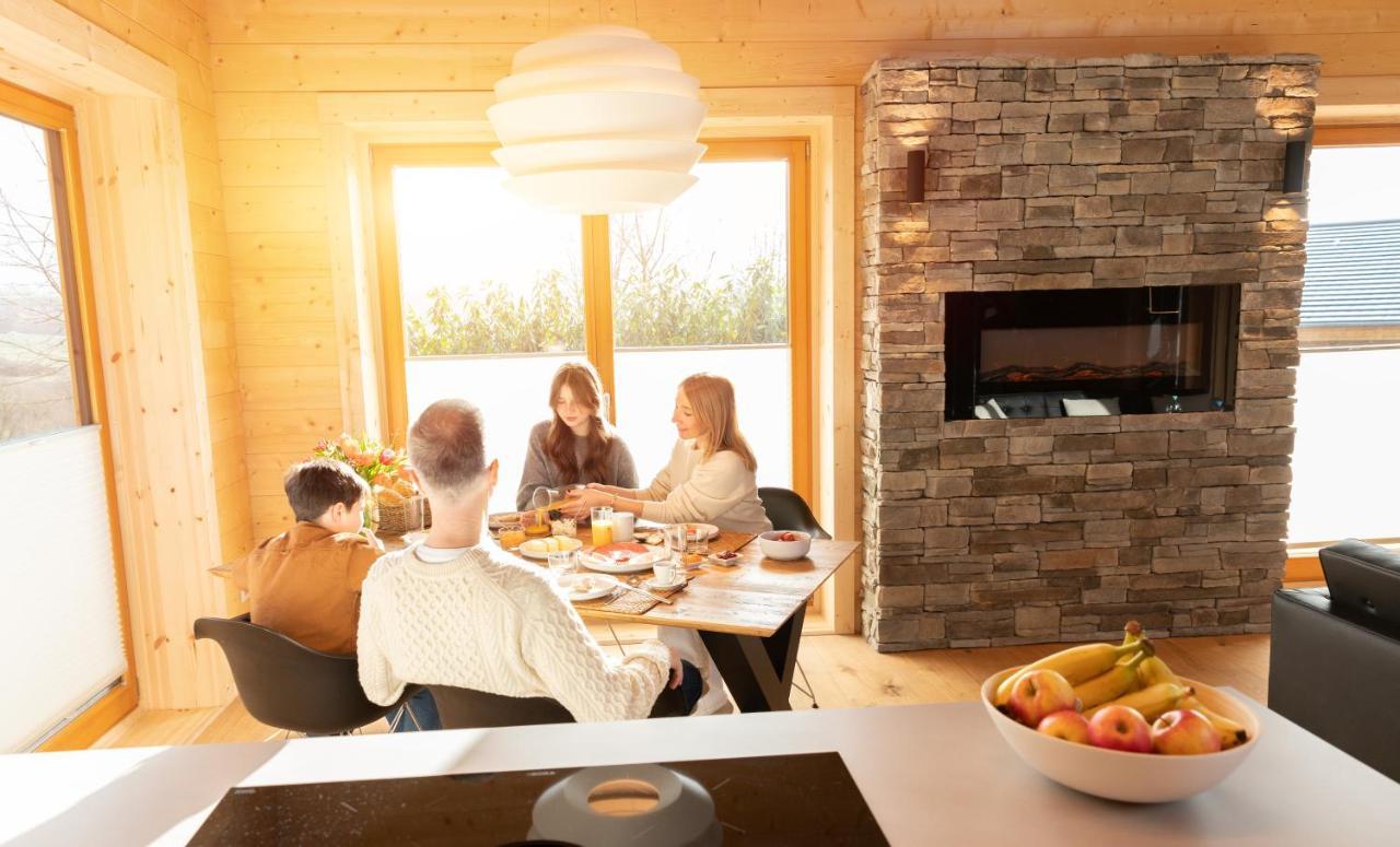 Netten Naturerlebnis Holz-Chalets Daun Exteriör bild