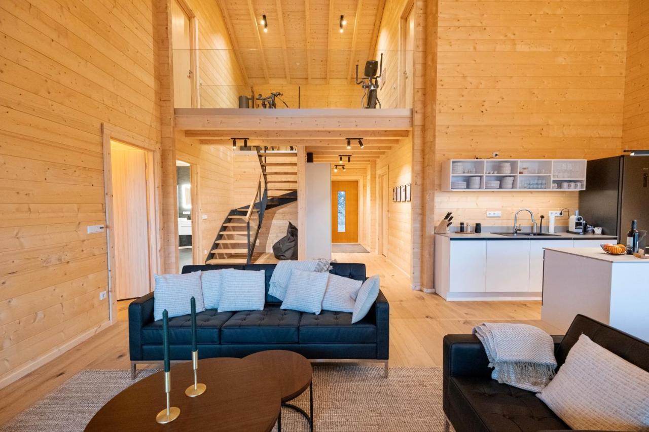 Netten Naturerlebnis Holz-Chalets Daun Exteriör bild