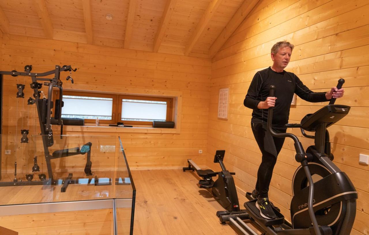 Netten Naturerlebnis Holz-Chalets Daun Exteriör bild