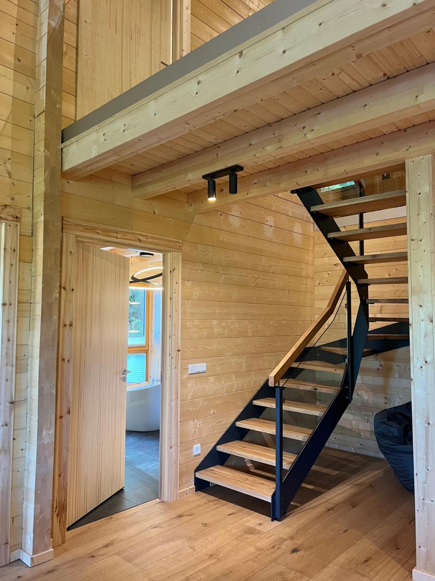 Netten Naturerlebnis Holz-Chalets Daun Exteriör bild